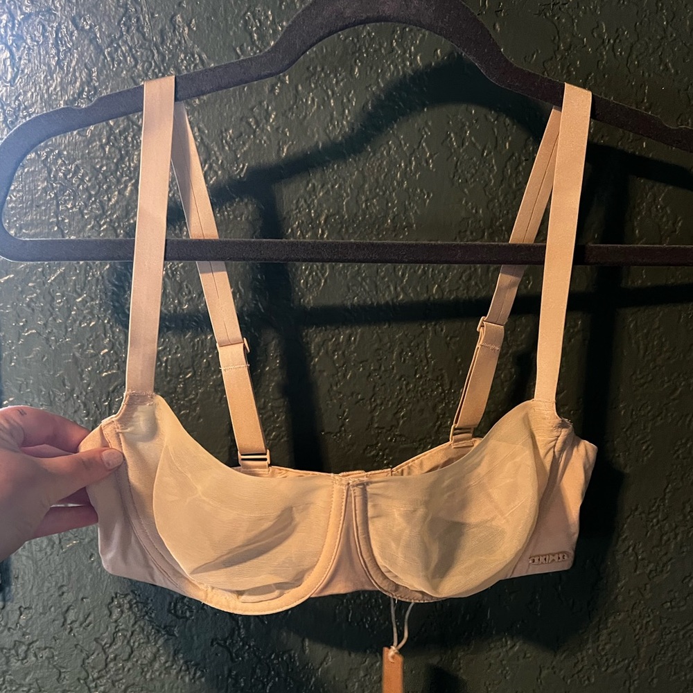 SKIMS BALCONETTE BRA